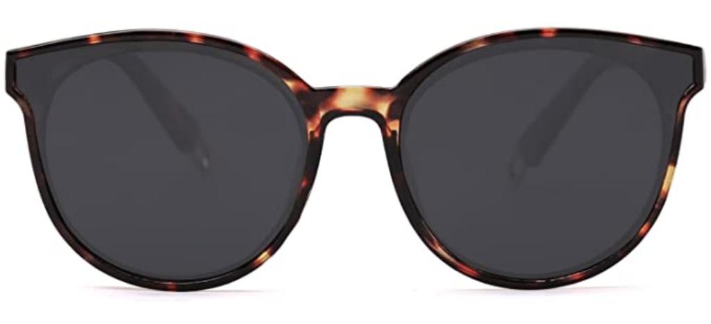 boho outfit ideas - Oversized tortoiseshell sunglasses in a round shape